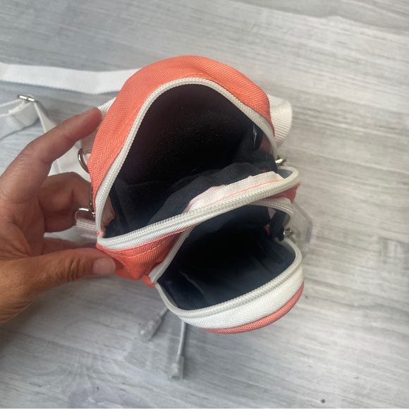 Universal Studios Coral White Zip Mini Day Backpack Crossbody Waist Belt - Picture 10 of 15